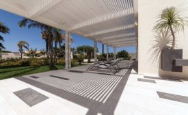 white bushhammered Pietra Ducale marble