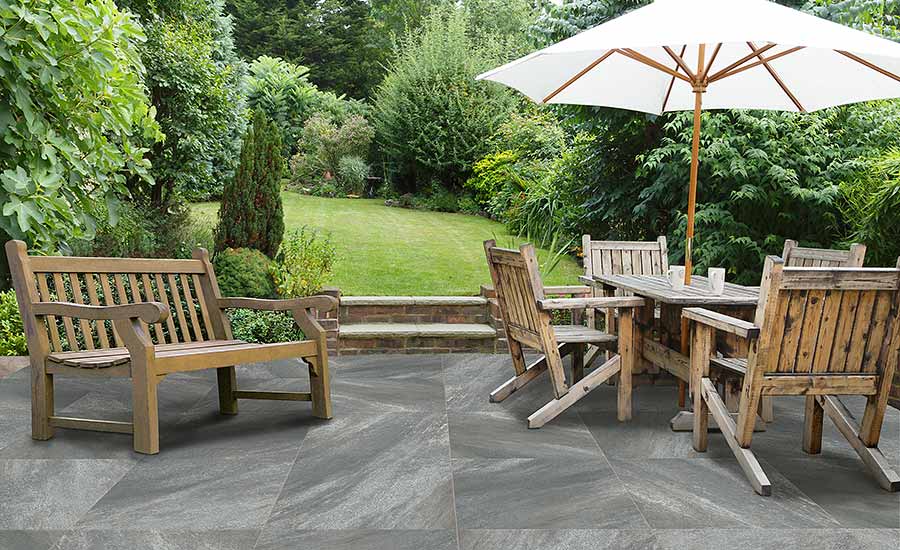 Ege Seramik’s Quarzite Collection of rectified porcelain tile offers the look of natural quartzite.