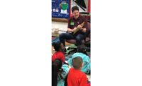 DalTile reads to local children