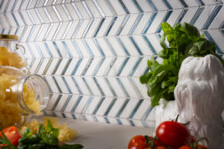 Lunada Bay Tile Vesuvio Glass & White Marble used for a backsplash.