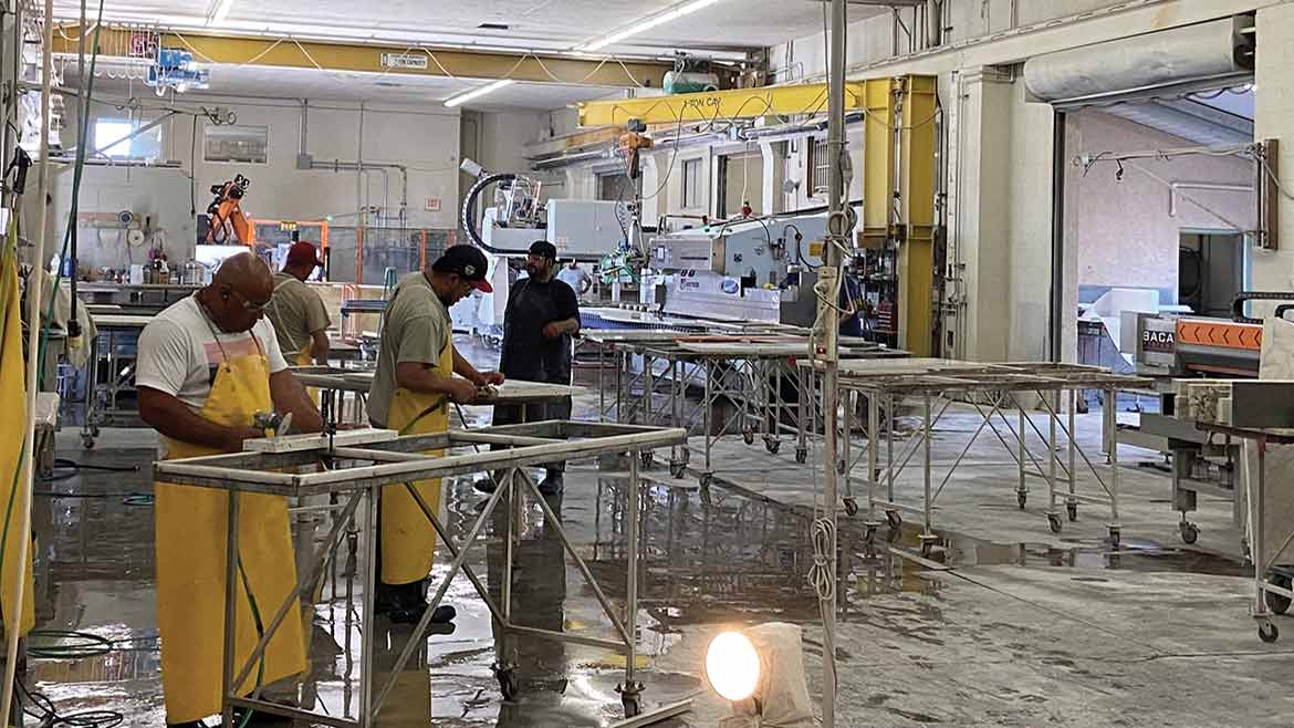 SW 0223 Inside the Shop Rocky 05