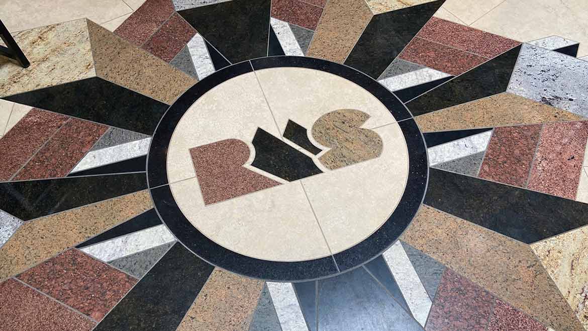 SW 0223 Inside the Shop Rocky 07a