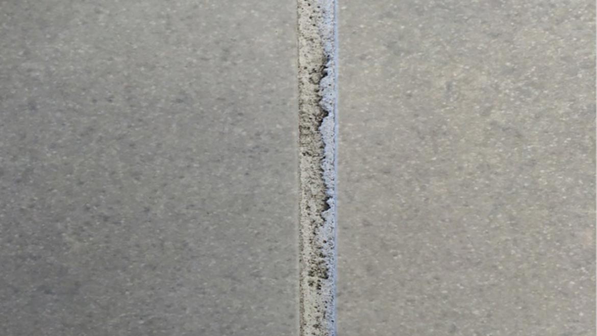 SW 1123 Tile Maintenance damaged grout 02