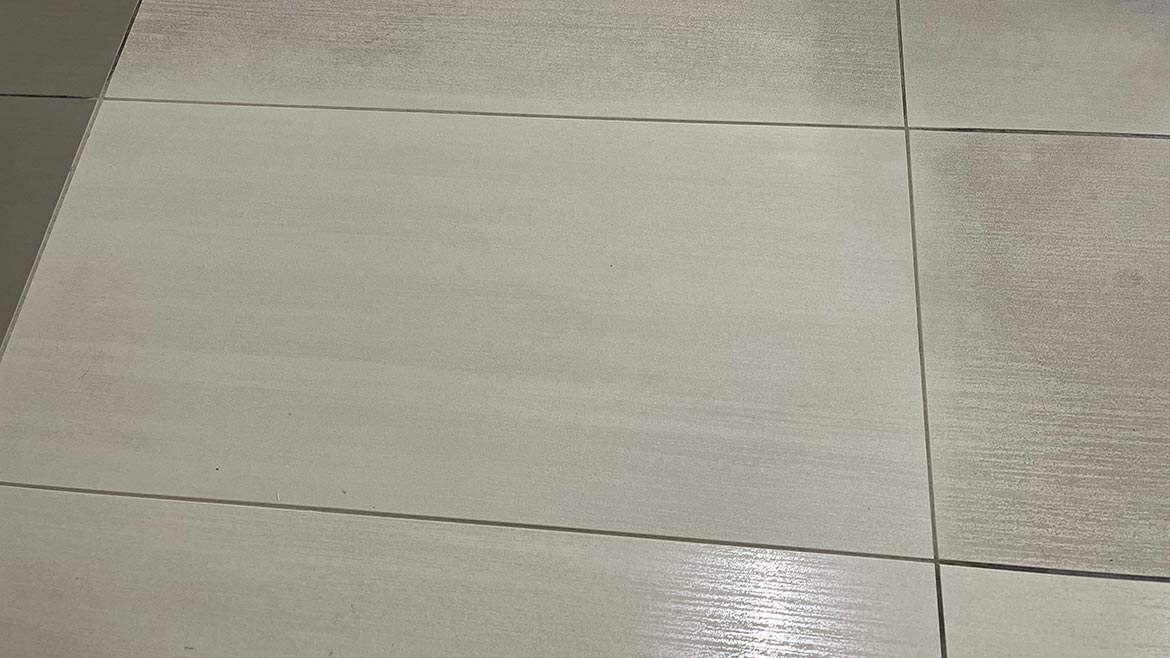 SW 1123 Tile Maintenance high alkaline cleaner test area 03