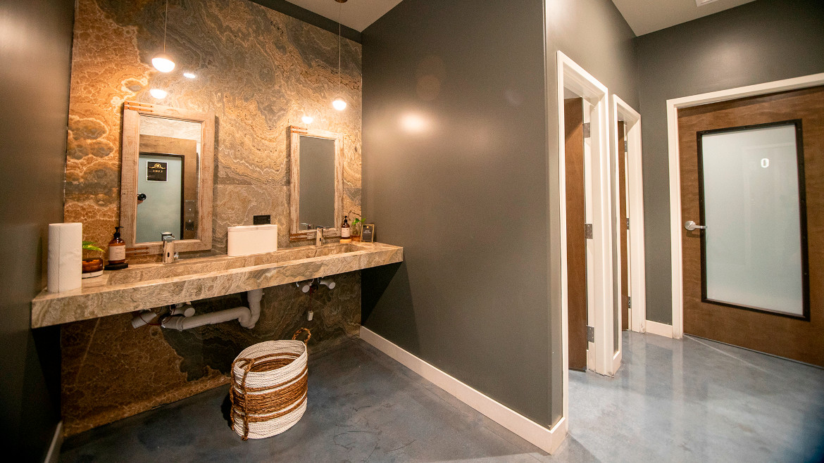 SW 1222 WEB Inside The Shop 10