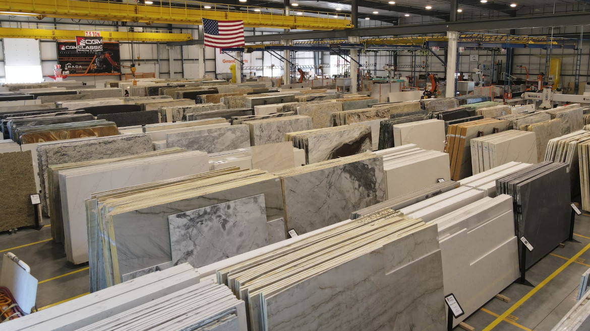 SW 1222 WEB Inside The Shop 07